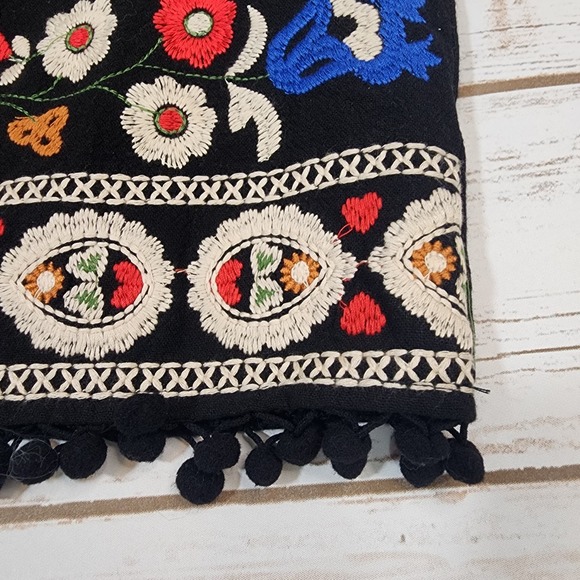 Umgee embroidered bird and flower boho mini skirt fully lined woman's size large - Picture 5 of 13